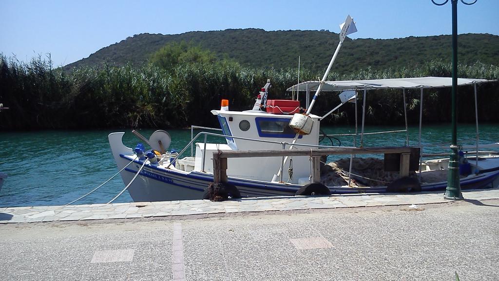 Ionio Gastronomy Suites Ammoudia Luaran gambar